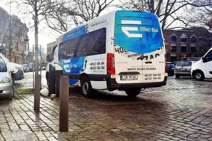 Ile jedzie bus z Holandii do Polski? Czas podróży i wskazówki