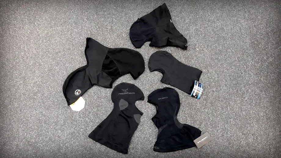 Jaka kominiarka pod kask motocyklowy zapewni Ci komfort i ciepło?